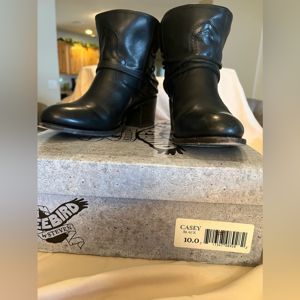Freebird by Steven Casey Black Leather Ankle Booties *IN BOX*